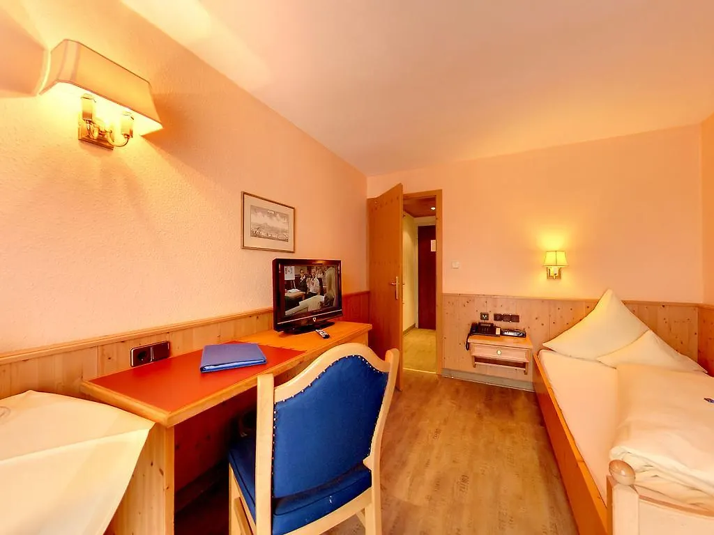 Hotel Resi Von Der Post Bad Wiessee 3*,  Germany